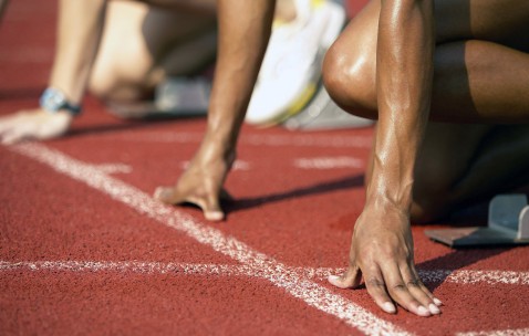 爱游戏入口-足球赛场焦点！法国队对阵澳大利亚队，核心球员受伤，球队前景蒙阴影