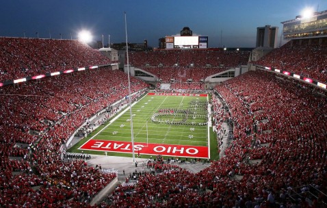 爱游戏体育-羽毛球赛场焦点！荷兰队对阵意大利队，防守反击奏效，球队笑到最后